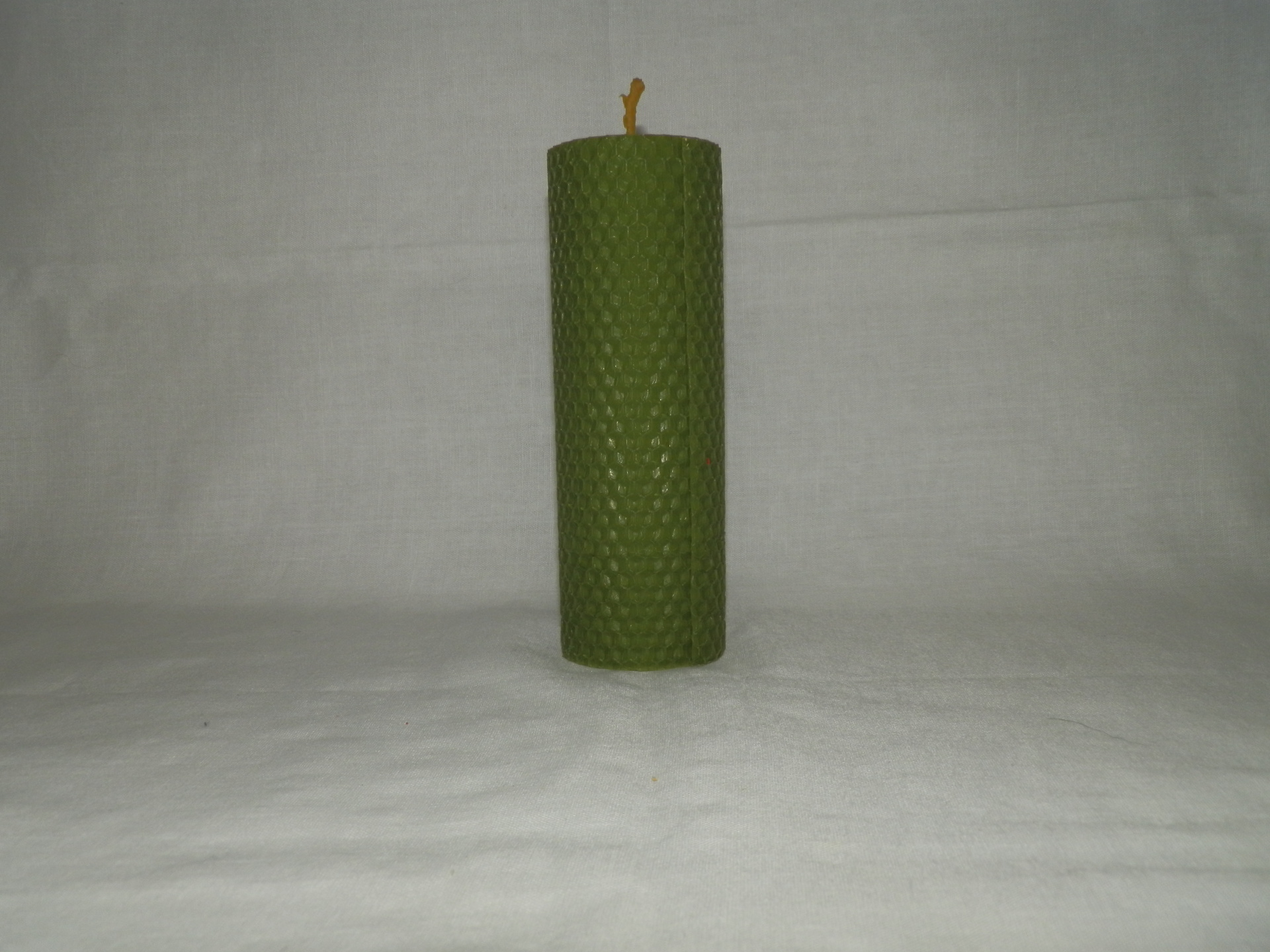 farebna-voskova-sviecka-valec-16-x-5-cm-c-c4